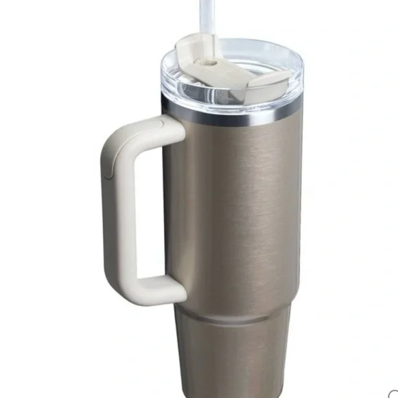 Stanley elf target exclusive honey 30 oz tumbler NWT